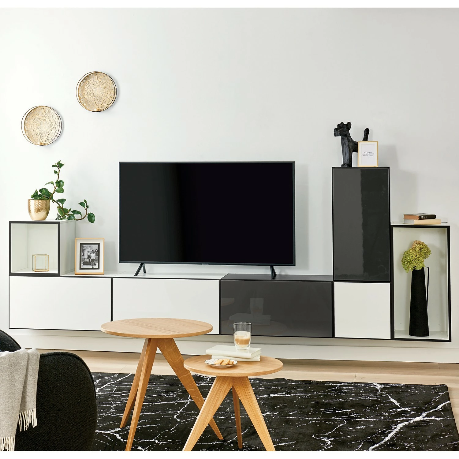 Now! by hülsta Wohnwand now to go colour VI (7-teilig) - Hochglanz Reinweiß / Hochglanz Diamantgrau 1 Now! by hülsta Wohnwand now to go colour VI (7-teilig) - Hochglanz Reinweiß / Hochglanz Diamantgrau