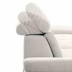 Fredriks Ecksofa DeWitt - Flachgewebe Olea: Silber - Longchair davorstehend rechts - Ohne Schlaffunktion 15 Fredriks Ecksofa DeWitt - Flachgewebe Olea: Silber - Longchair davorstehend rechts - Ohne Schlaffunktion -Wohnzimmermöbel boutique en ligne 1000314638 211221 130441000133 DETAILS P000000001000314638