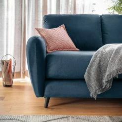 Loftscape Ecksofa Tatan - Microfaser Faria: Marineblau - Longchair davorstehend rechts - Ohne Hocker 17 Loftscape Ecksofa Tatan - Microfaser Faria: Marineblau - Longchair davorstehend rechts - Ohne Hocker -Wohnzimmermöbel boutique en ligne 1000336866 220401 070 DETAILS P000000001000336866