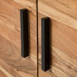 Ars manufacti Sideboard Woodson II - Akazie massiv / Metall - Akazie Hellbraun 38 Ars manufacti Sideboard Woodson II - Akazie massiv / Metall - Akazie Hellbraun -Wohnzimmermöbel boutique en ligne 1000339802 220311 060 DETAILS P000000001000339802