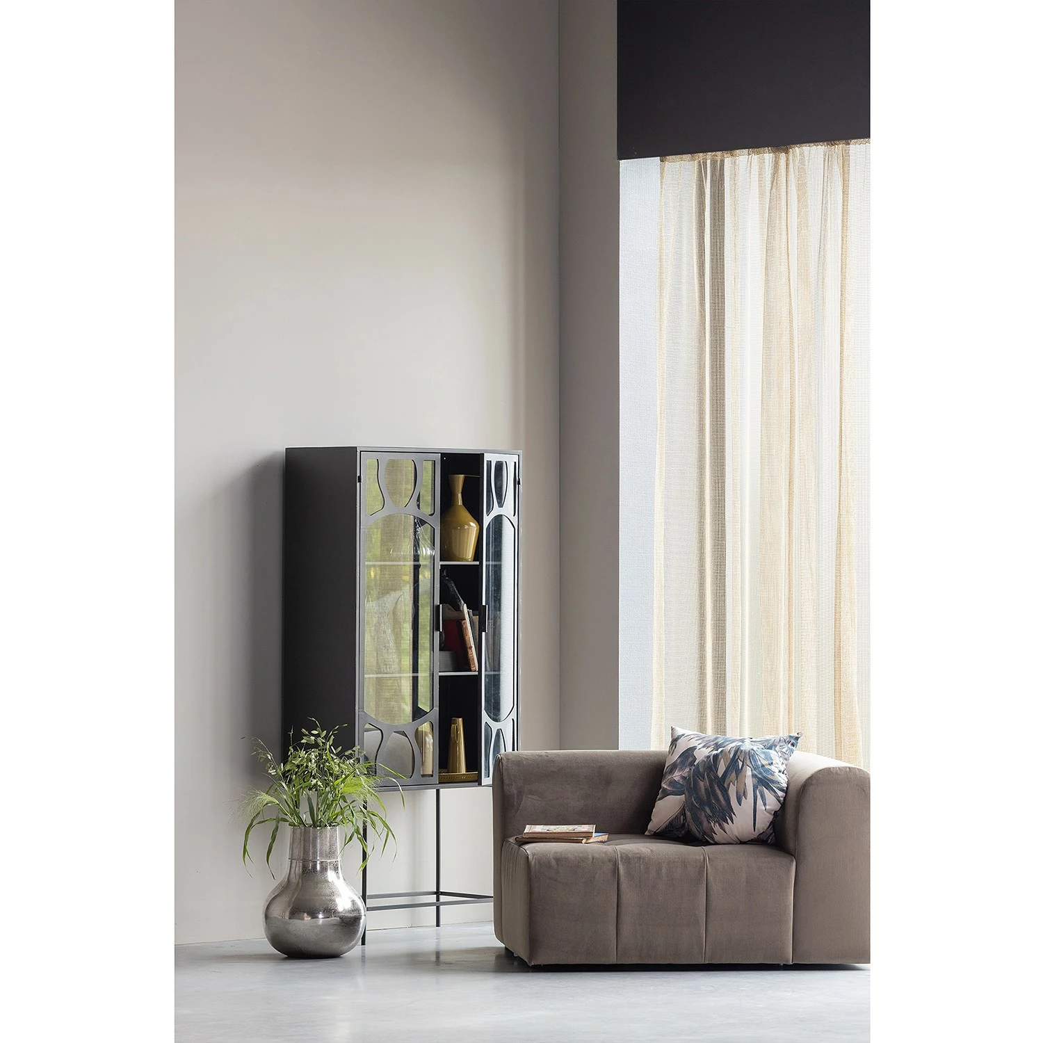 Red Living Vitrinenschrank Rustique - Metall - Antik Schwarz 3 Red Living Vitrinenschrank Rustique - Metall - Antik Schwarz – Bild 3