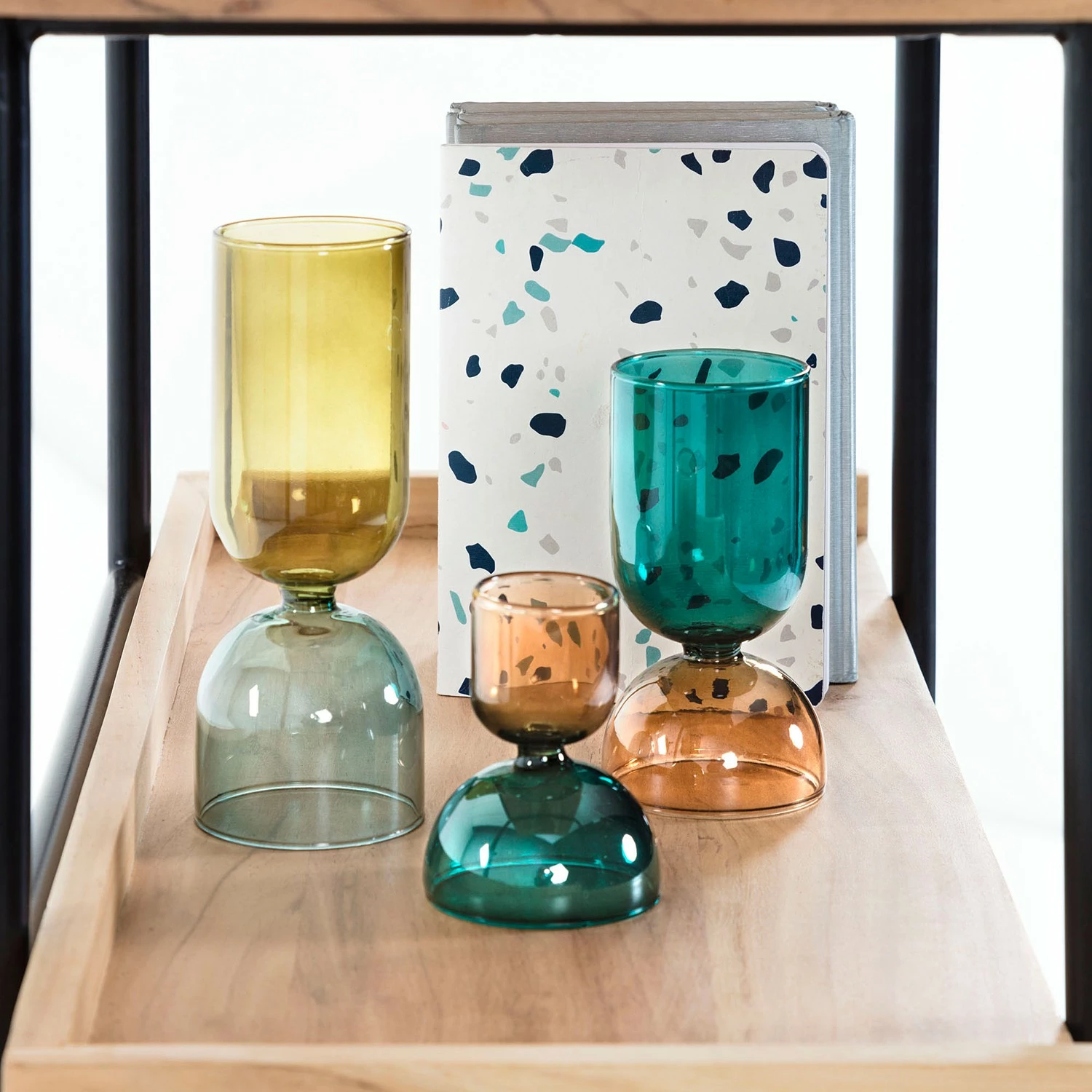 Red Living Regal Breitbride II - Akazie massiv / Metall - Akazie / Schwarz 8 Red Living Regal Breitbride II - Akazie massiv / Metall - Akazie / Schwarz – Bild 8