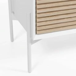 Norrwood Sideboard Maredale II - Esche teilmassiv - Esche / Weiß 11 Norrwood Sideboard Maredale II - Esche teilmassiv - Esche / Weiß -Wohnzimmermöbel boutique en ligne 1000364002 220714 035 DETAILS P000000001000364002