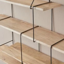 Butlers Wandregal LIMBO - Eiche massiv / Aluminium - Schwarz / Natur 9 Butlers Wandregal LIMBO - Eiche massiv / Aluminium - Schwarz / Natur -Wohnzimmermöbel boutique en ligne 1000365681 220728 021 MOOD DETAILS P000000001000365681 mood