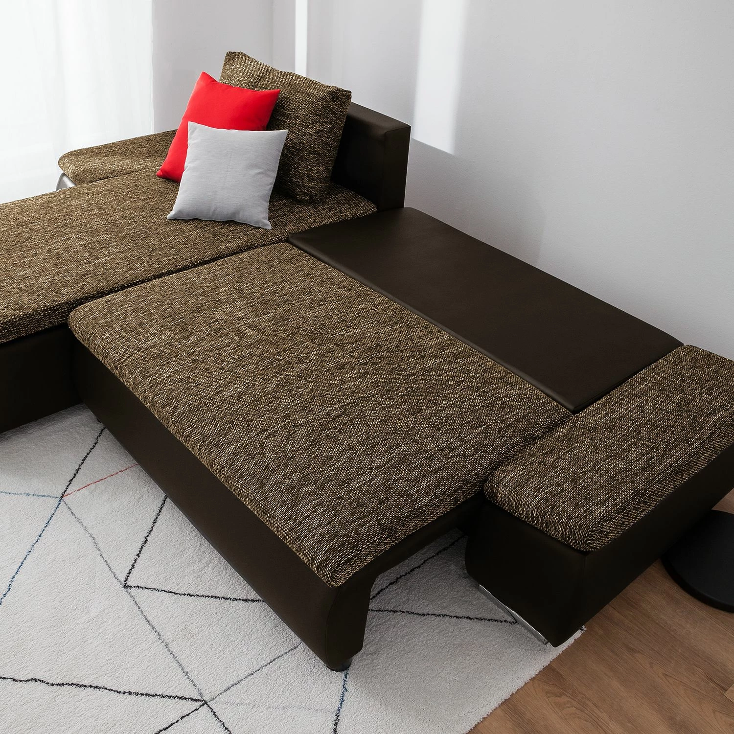 Fredriks Ecksofa Laza - mit Schlaffunktion - Kunstleder / Webstoff - Dunkelbraun / Cappuccino - Longchair davorstehend links 12 Fredriks Ecksofa Laza - mit Schlaffunktion - Kunstleder / Webstoff - Dunkelbraun / Cappuccino - Longchair davorstehend links – Bild 12