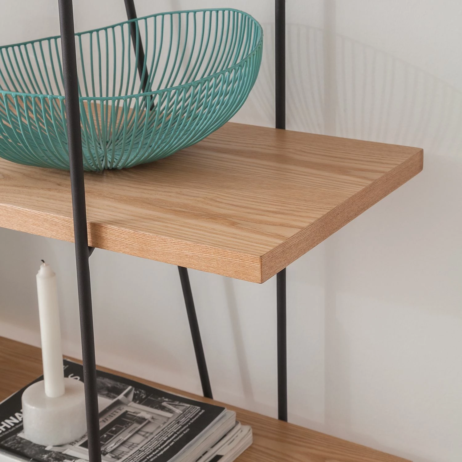 Studio Copenhagen Regal Anadyr - Schwarz / Esche 7 Studio Copenhagen Regal Anadyr - Schwarz / Esche – Bild 7