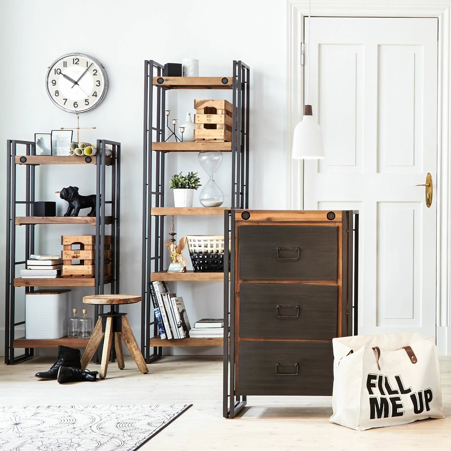 Ars manufacti Regal Manchester IV - Akazie massiv / Metall - Akazie / Anthrazit 4 Ars manufacti Regal Manchester IV - Akazie massiv / Metall - Akazie / Anthrazit – Bild 4