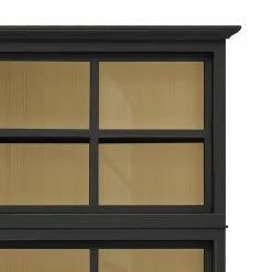 Maison Belfort Vitrinenschrank Azjana - Schwarz / Pinie Creme -Wohnzimmermöbel boutique en ligne vitrinenschrank azjana pinie teilmassiv schwarz pinie creme 3393057